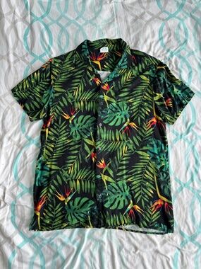 Urban Heritage Black Tropical Leaf Print Button-Down Shirt